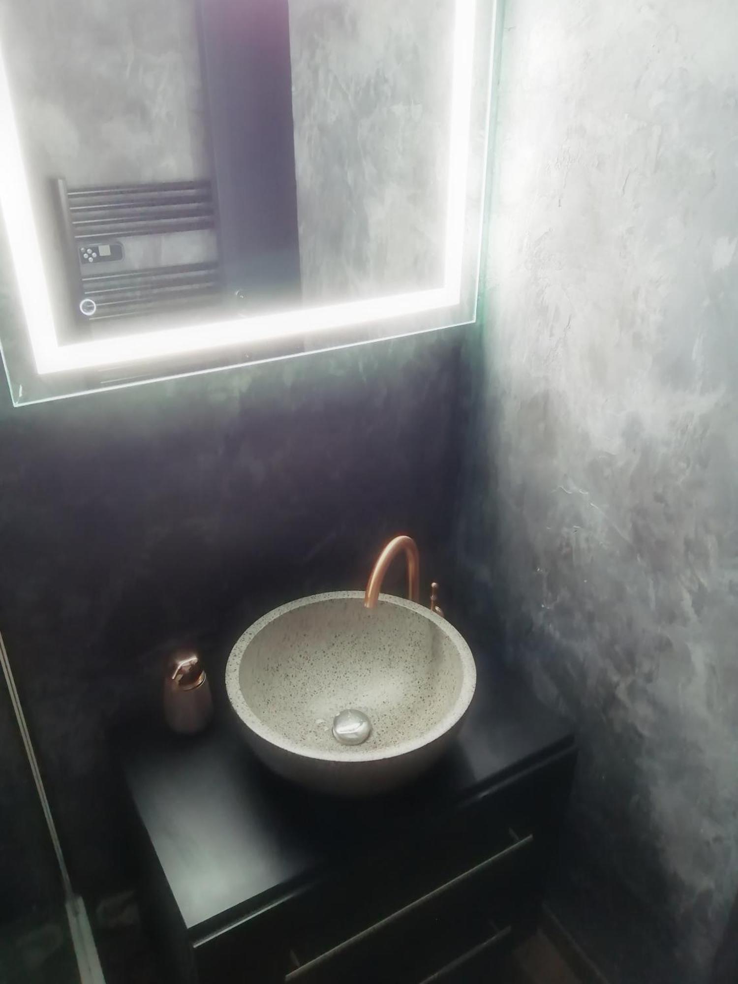 Appartement Avec Balneo Et Sauna Privatif - Le Rose Cuivre Troyes Exteriér fotografie